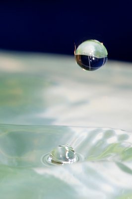 Boule d'eau en feu_4560151449_l.jpg